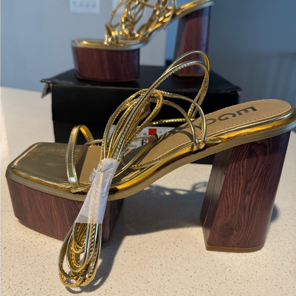 Wolven Gold Strappy Women's Heels